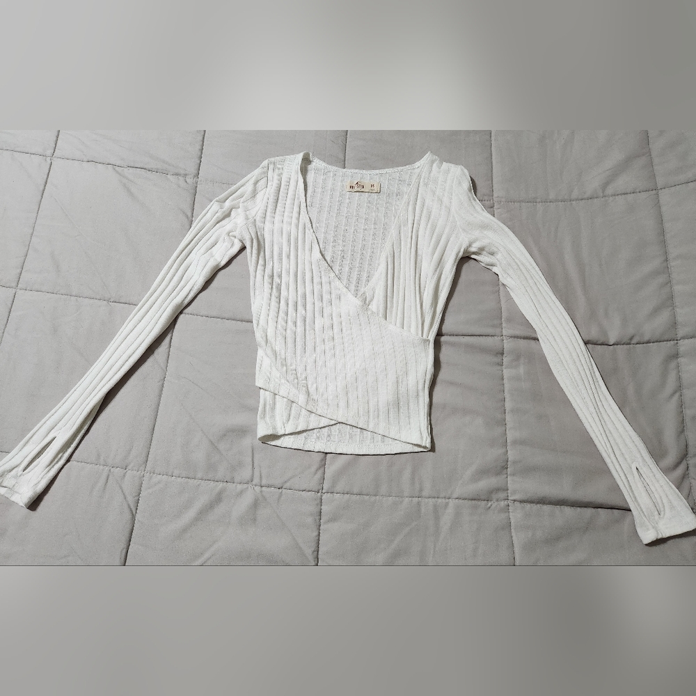 Hollister sweater